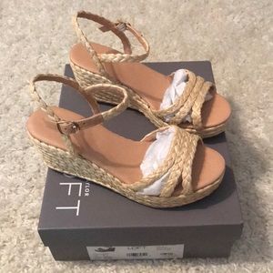 Loft wedges size 8 NWT